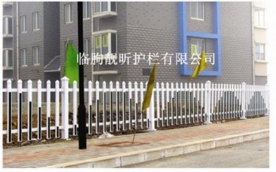 \䓰~