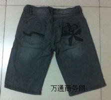 處理庫存牛仔褲和裙子
